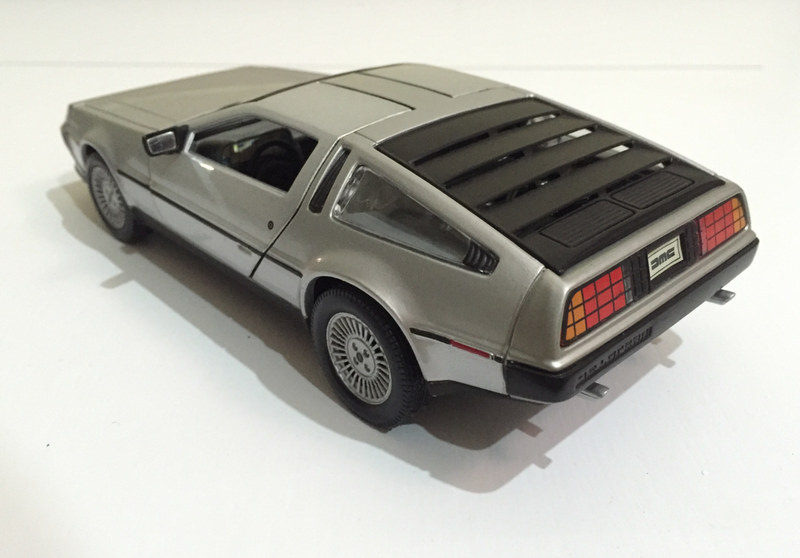 Illustration for article titled It's a DeLorean DMC-12 kind of Christmas